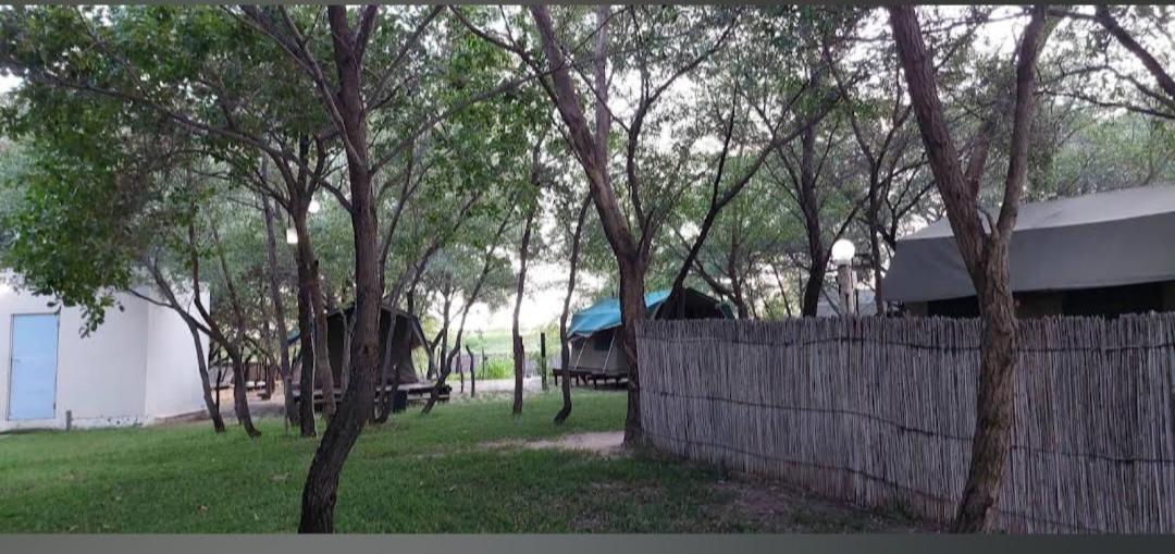 Camp Hogo Kavango Rundu Exterior foto